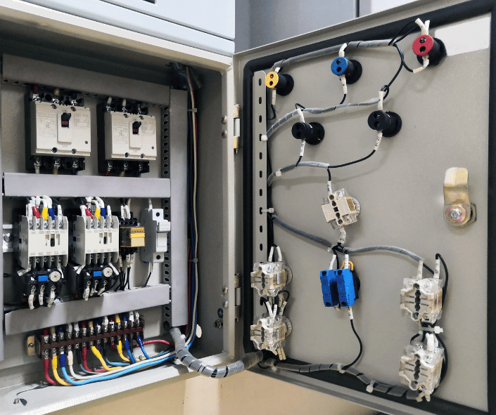 Picture of Control Cabinet Wiring